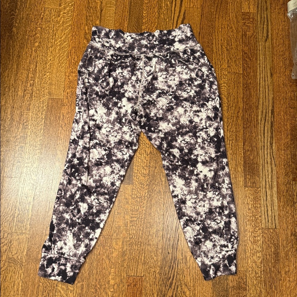 Athleta Euc Salutation Printed Joggers - image 4